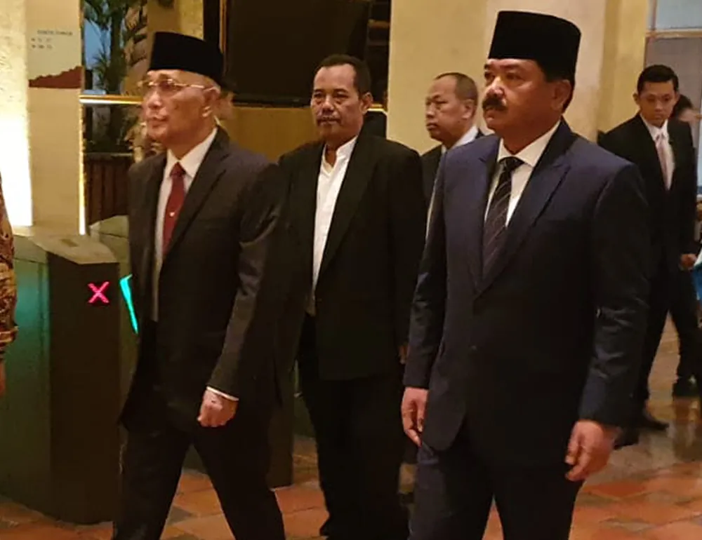 Foto: Ketua Umum RKIH bersama Jenderal Hadi Tjahjanto